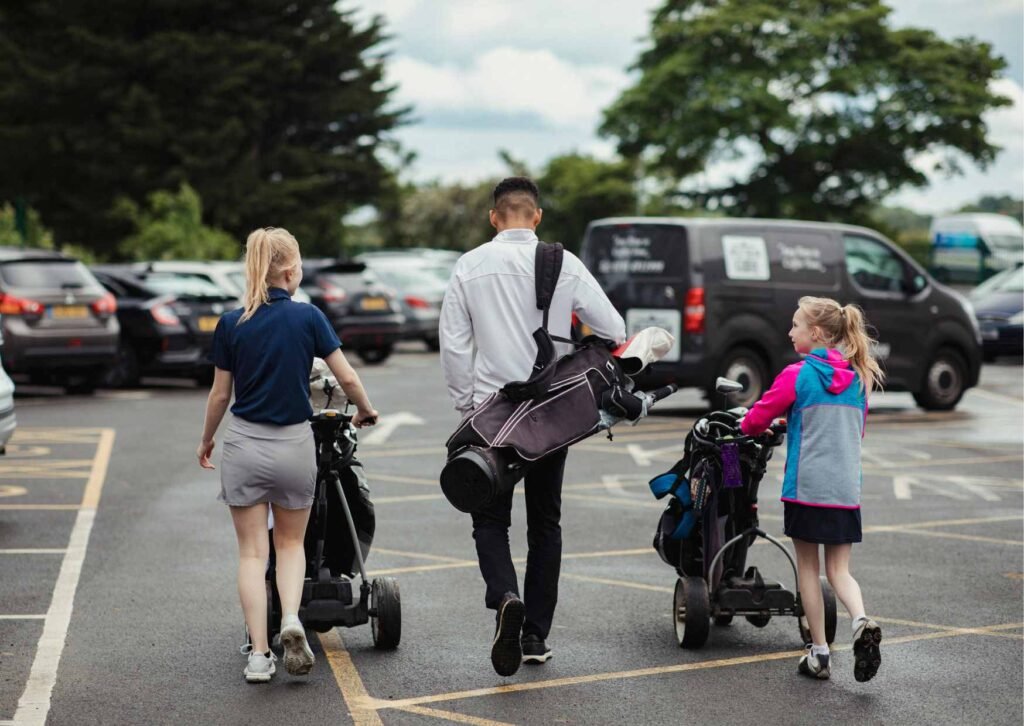 Stationnement Dans Un Club de Golf.  Facilitez la vie de vos Membres.  Gestion du stationnement au club de golf – pour vos membres